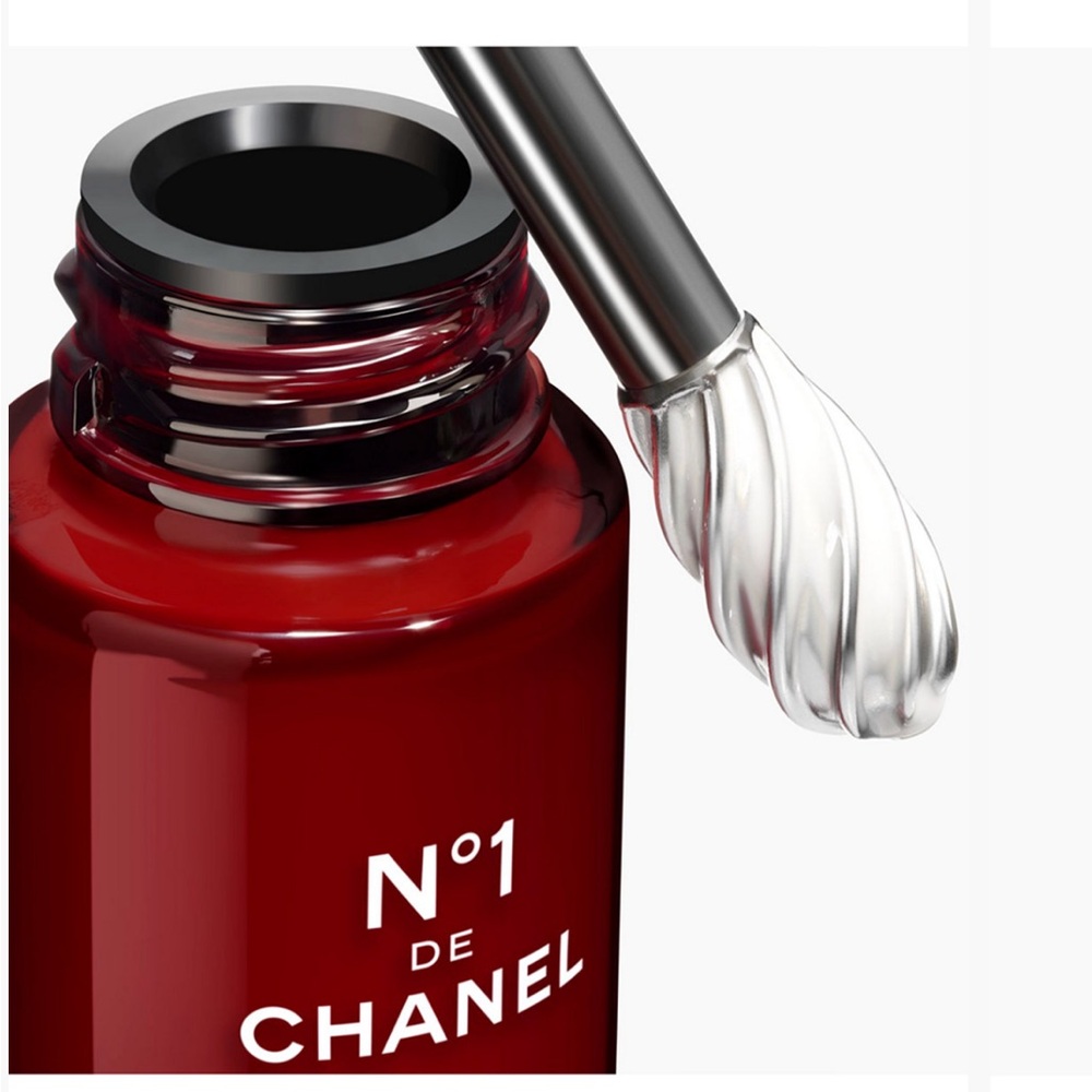 Chanel No.1 Camellia eye serum